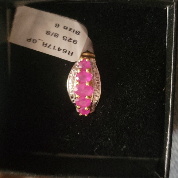 Ruby Ring - Picture 6 of 6